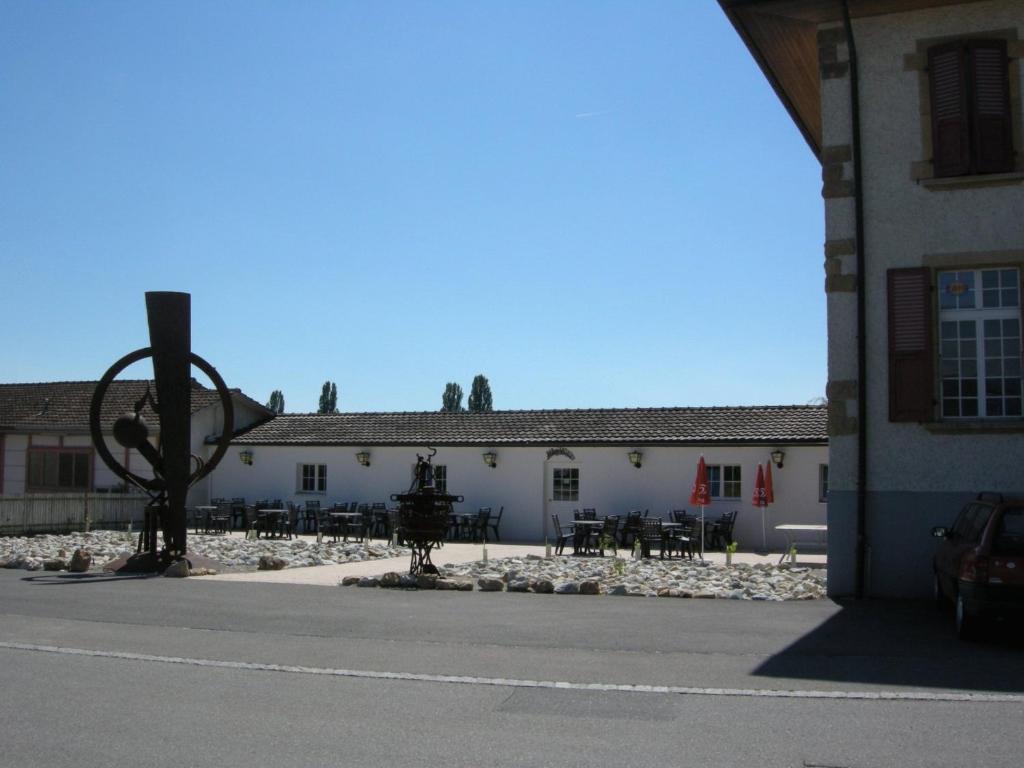 Hotel De La Gare Sugiez Exterior photo